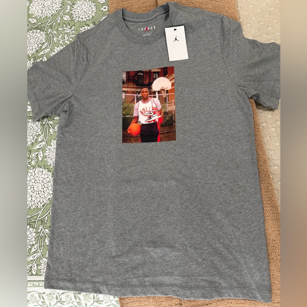 Nike Air Jordan Tshirt. Sz Large New with Tags